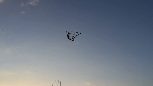 Лето. Воздушный змей ( осьминог) :) смотреть онлайн