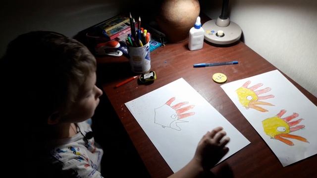 Рисуем ладошкой - Петушка смотреть онлайн