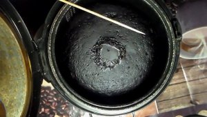 Шоколадный бисквит на кипятке в мультиварке.