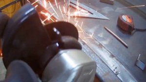 #2.Садовая скамейка со столиком из металла, своими руками