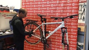 Настройка тросика заднего МТБ переключателя _ Fitting a rear changer cable.mp4