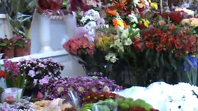 С праздником дорогие женщины! смотреть онлайн