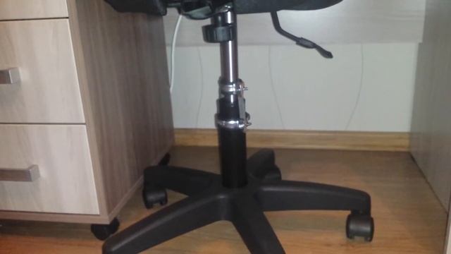 Как заблокировать вращение офисного стула смотреть онлайн
