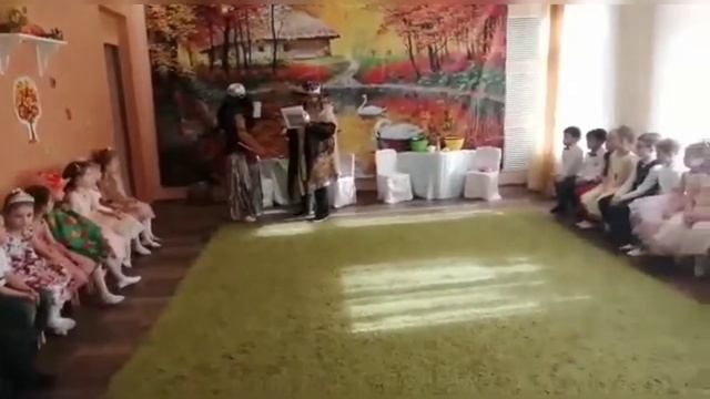 Утренник в детском саду у Насти. Праздник осени в октябре 2021 года. смотреть онлайн