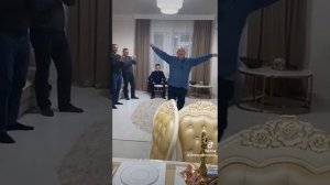 Нохчи забаре хелхар.(Чеченский танец с юмором)