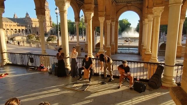 Nice Views of Plaza de España, Seville, Spain with locals in Flamenco music & dance; 2022.06.26 смотреть онлайн