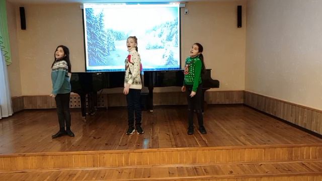 "Така зима лише на Україні" Панченко Лілія, Саранча Валерія та Єлизавета смотреть онлайн