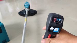Makita DUR368A - Cordless Grass Trimmer 36V | Automatic Torque Drive Technology