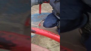 Сильно раскотались на карусели и стошнило