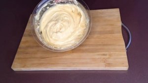 Пирожные заварные - профитроли с творожно - вишневым кремом ( рецепт теста на растительном масле )