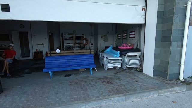 Алупка, Крым. Пляжи, Воронцовский дворец и парк - то, зачем сюда едут тысячи туристов. смотреть онлайн