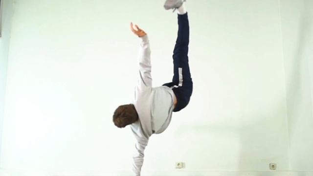 ADVANCED AIRFLARE EXERCISES - BY COACH SAMBO (2020) смотреть онлайн