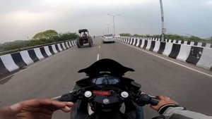 Yamaha YZF - R3 | Redlines at Freaking 13000Rpm!