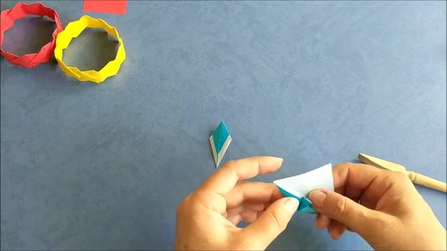 Браслет оригами из бумаги. Origami bracelet