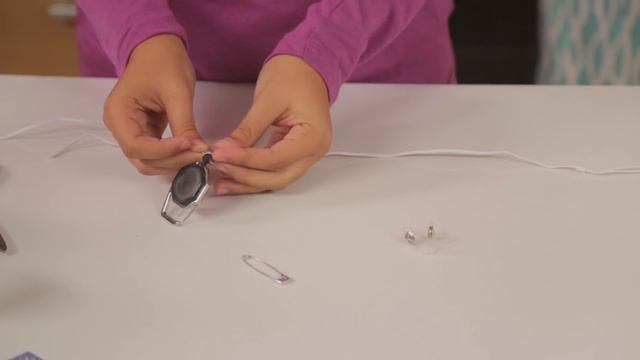 EVEN BETTER Cutting Headphones in Half Trick | Trolls presents JUNK DRAWER MAGIC смотреть онлайн