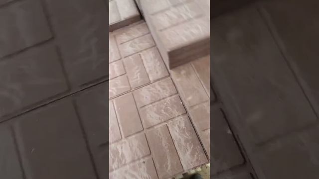 Видео о изготовлении нашей полимерпесчаной плитки
