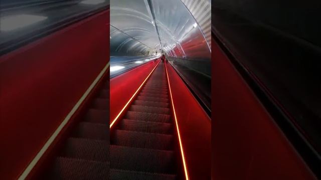 Самая длинная станция метро Баку смотреть онлайн