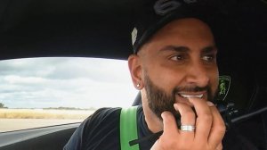 Lamborghini Aventador SVJ против Ferrari 812 против Porsche 911 Turbo S