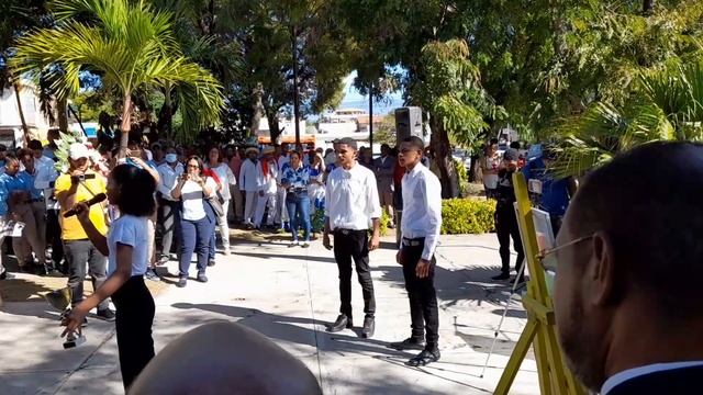 ?Obra de teatro: “SE BUSCA UN HOMBRE”. Natalicio de Duarte. смотреть онлайн