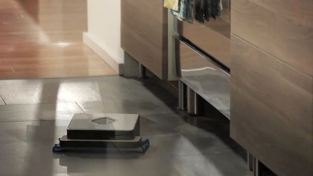 iRobot® Braava® series overview смотреть онлайн