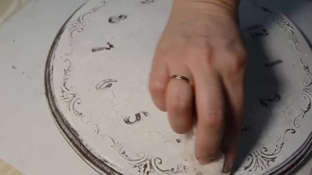 Декупаж Часы в стиле шебби шик Как работать с салфеткой؟ смотреть онлайн