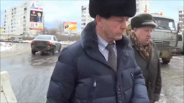 Чудеса дорожного ремонта ул. Ладыженского, г. Асбест, 29.10.2014 г.. смотреть онлайн