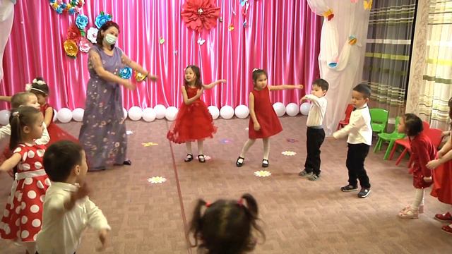 Утренник 8 Марта ДС "ERKE" смотреть онлайн