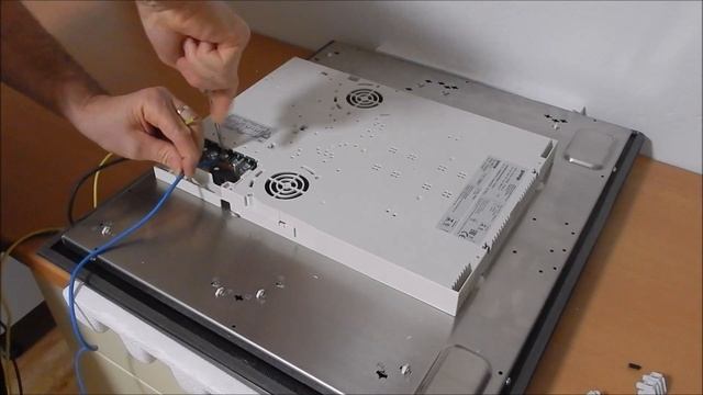 Indukcija Gorenje-induction cooker-indukcijska plošča delovanje смотреть онлайн