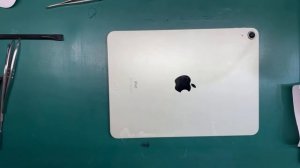 大阪本町 iPad Air 4 A2316 起動しないバッテリー交換修理