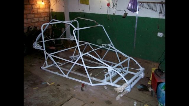 БАГГИ ИЗ ЗАПОРОЖЦА за два месяца смотреть онлайн