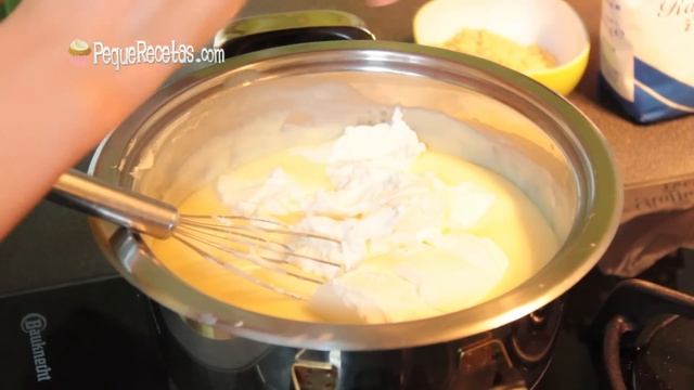 BIZCOCHO DE QUESO Y MANDARINAS | RECETA FÁCIL | PEQUERECETAS смотреть онлайн