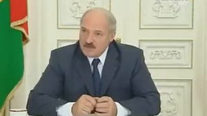 Лукашенко поит журналистов чаем