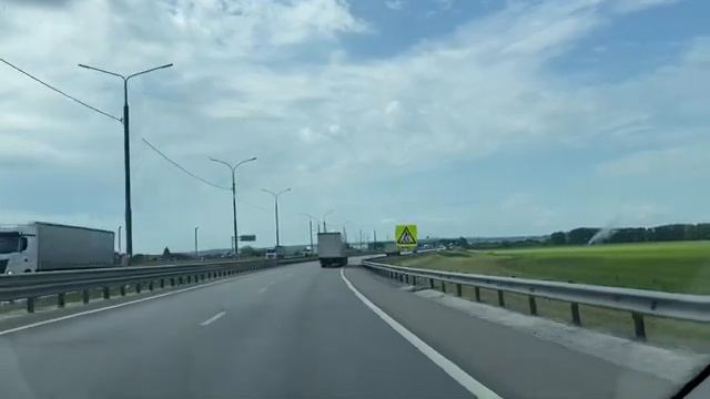 Едем из Москвы в Крым, на базу отдыха «Прибой» по м4. С тремя детьми. Июнь 2022 год. смотреть онлайн