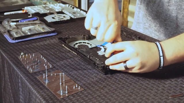 PS4 SLIM Teardown, cleaning and Refurbishment of model CUH-2215B смотреть онлайн