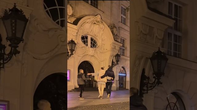 Идеально когда фейерверк у камина ?. смотреть онлайн