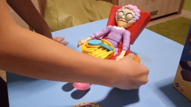 Играю в игру не разбуди бабулю!!!!!!!!! смотреть онлайн