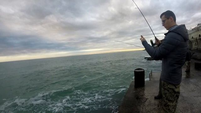 Ловля чуларки на бомбарду в Черном море г.Сочи Rockfishing