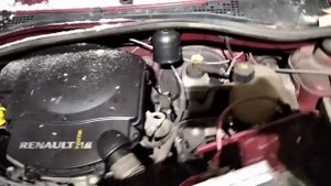 Работа двигателя Renault Sandero Stepway 2011г. красный.