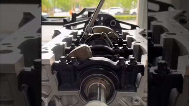 Сборка двигателя Mercedes-Benz смотреть онлайн