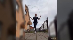 Игра «Десяточка» со скакалкой