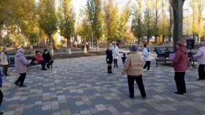 А говорят, кольцо ? к разлуке, а я надену сразу два