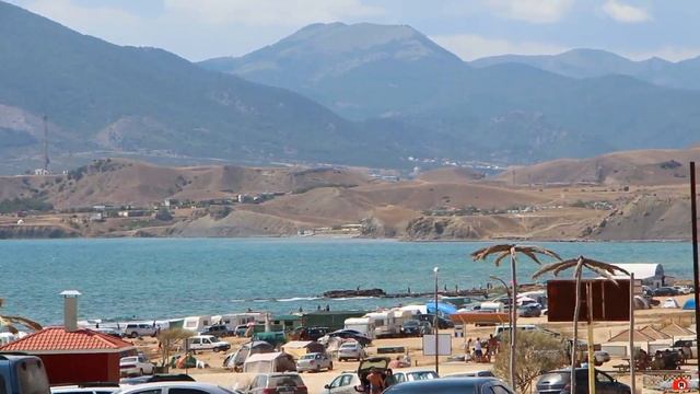 Капсель. Пляж у мыса Меганом в Крыму. Лето 2018