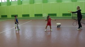 Большой теннис. Удар справа. Видеоурок.