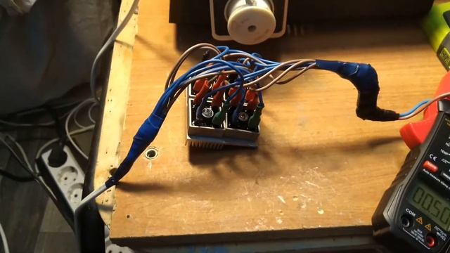 Как запитать аккумуляторный инструмент от сети 220 V смотреть онлайн