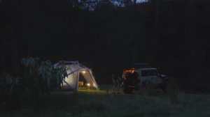 ДОЖДЬ и БУРЯ, отдыхающие в сумасшедшей палатке! ASMR 4K