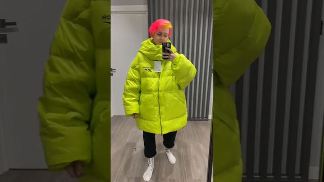 Когда тебе 4 и мама купила куртку на вырост 😂#дарьядомаш #любовьксебе #принятиесебя смотреть онлайн