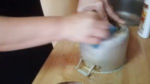 Как легко очистить старую посуду