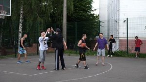 Профи притворился ДЕДОМ на Баскетболе #3 | Old Man Basketball Prank