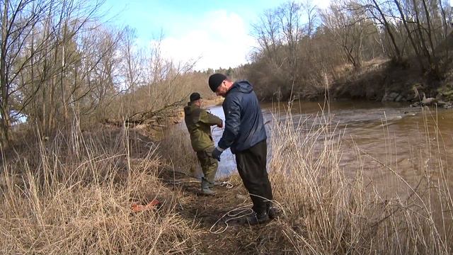 Вот это улов!Что можно зацепить под бывшим ЖД мостом смотреть онлайн