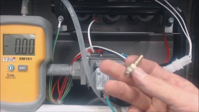 Checking and Adjusting the Outlet Gas Pressure going to the Burner Tubes on a Gas Furnace! смотреть онлайн